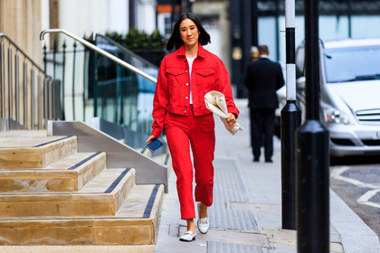 denim jacket, denim pants, eva chen, jeans, leather bag, leather shoes, loafers, red denim, red jacket, trousers, white bag, white shoes, fashion week, frenchystyle, FW, jonathan paciullo, street style, LFW, LONDON, SPRING SUMMER 2019, SS 19, atmosphere details, horizontal, full length