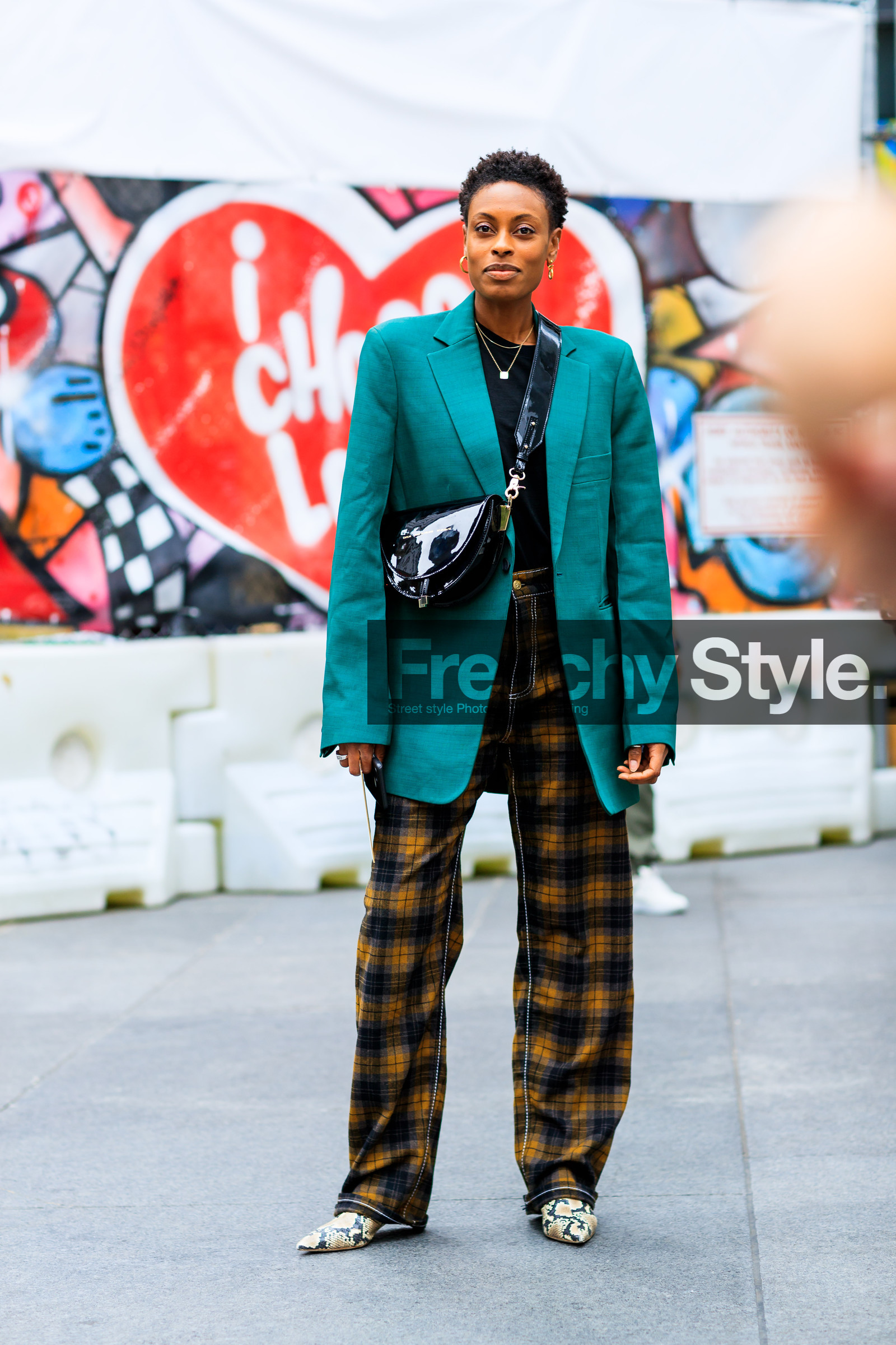 animal print, beige boots, black bag, black knit, blazer, brown pants, checked, donna wallace, emerald, graphic pants, green jacket, leather bag, leather shoes, plaid, printed pants, short hair, snake print, tartan, trousers, street style, jonathan paciullo, FW, frenchystyle, fashion week, NYFW, NEW YORK, SPRING SUMMER 2019, SS 19, vertical, full length
