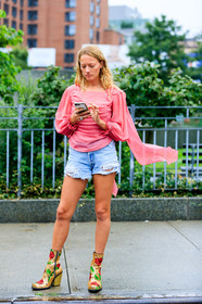 blue denim, denim shorts, floral, flowers, glitter, golden boots, high heels, iphone, leather shoes, pink top, printed shoes, sequined boots, shiny boots, street style, jonathan paciullo, FW, frenchystyle, fashion week, NYFW, NEW YORK, SPRING SUMMER 2019, SS 19, vertical, full length