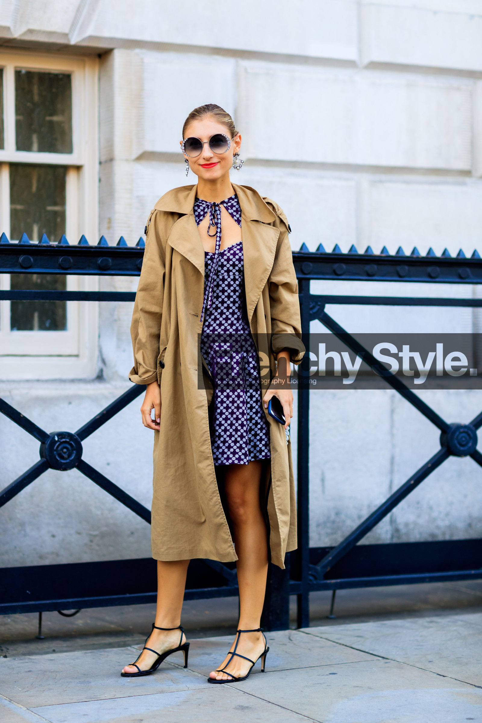 beige coat, black and white, black shoes, checked, earrings, graphic dress, high heels, jenny walton, leather shoes, plaid, printed dress, red lips, sunglasses, trench coat, fashion week, frenchystyle, FW, jonathan paciullo, street style, LFW, LONDON, SPRING SUMMER 2019, SS 19, vertical, full length