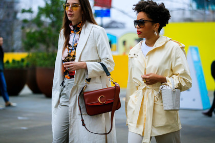 beige jacket, brown bag, chloé, earrings, estelle pigault, grey pants, leather bag, multicolor top, red lips, sunglasses, trousers, white bag, white coat, street style, jonathan paciullo, FW, frenchystyle, fashion week, LFW, LONDON, AUTUMN WINTER 2019-2020, AW 19-20, FW 19-20, FALL WINTER 2019-2020, horizontal, atmosphere details, detail