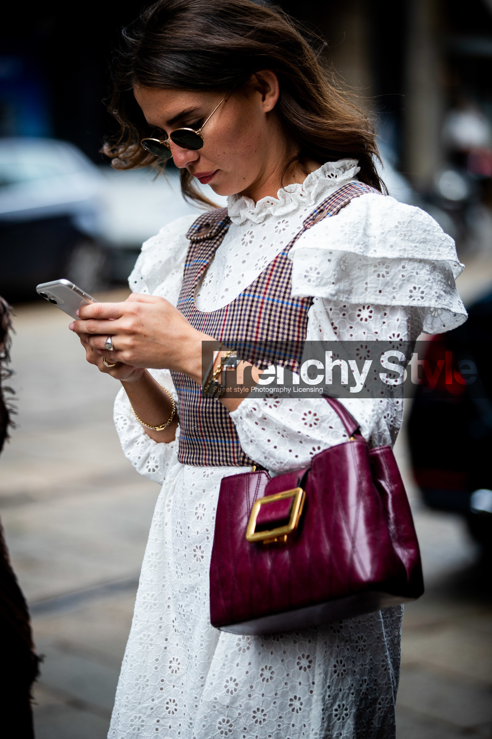 white dress, lace dress, ruffle dress, high collar dress, long sleeves dress, checked top, beige top, burgundy top, cropped top, sleeveless top, layered top, round shape sunglasses, metalic frame sunglasses, rayban sunglasses, burgundy leather bag, quilted bag, hand bag, bally bag, sarah lou falk, street style, jonathan paciullo, FW, frenchystyle, fashion week, MFW, MILAN, SPRING SUMMER 2021, SS 21, vertical, detail