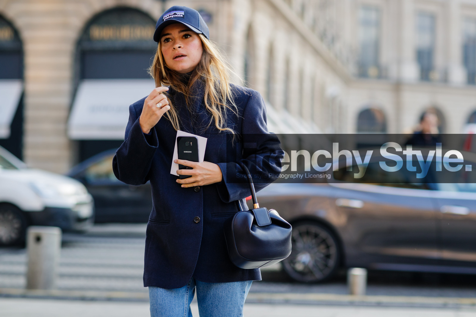 black bag, blazer, blue denim, blue jacket, cap, denim pants, jeans, leather bag, navy jacket, patagonia, trousers, fashion week, frenchystyle, FW, jonathan paciullo, street style, PFW, PARIS, SPRING SUMMER 2017, SS 17, HAUTE COUTURE, atmosphere details, detail, horizontal, mira duma, miroslava duma