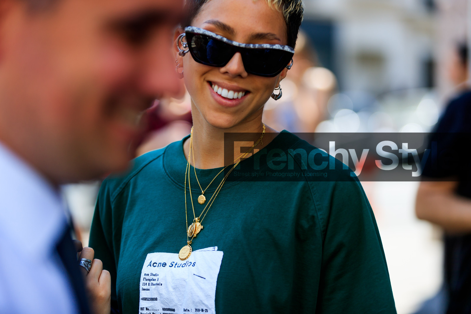 acne studios, earrings, graphic top, green top, necklace, printed top, sunglasses, fashion week, frenchystyle, FW, jonathan paciullo, street style, PFW, PARIS, atmosphere details, horizontal, detail, AUTUMN WINTER 2018-2019, FALL WINTER 2018-2019, FW 18-19