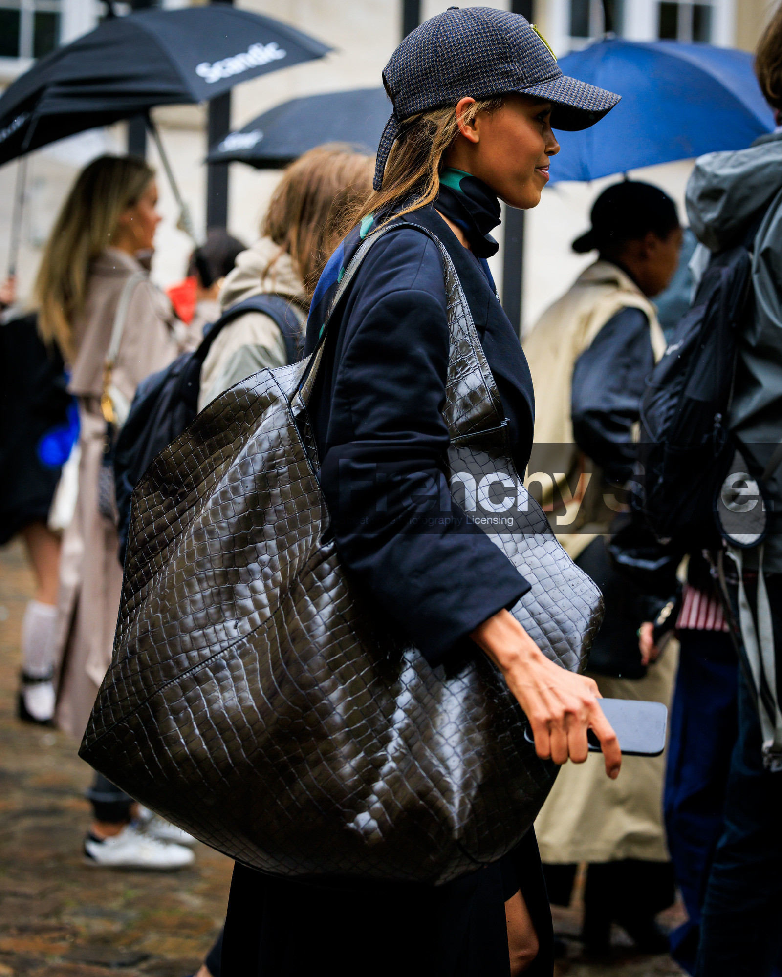 fashion week, frenchystyle, FW, jonathan paciullo, street style, COPENHAGEN, CPHFW, SPRING SUMMER 2024, SS 24, vertical, atmosphere details, detail
