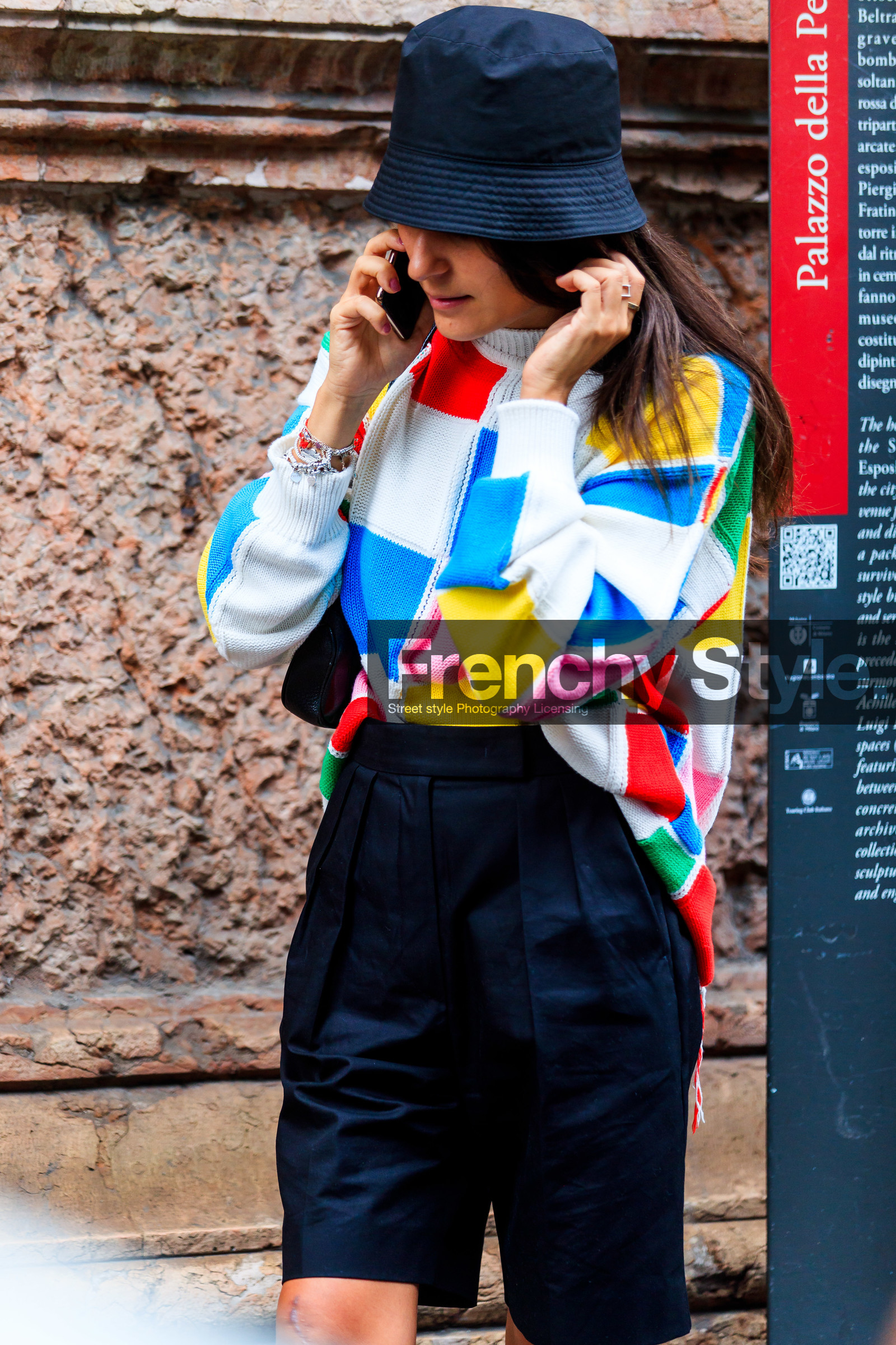 black hat, black shorts, patchwork pullover, white pullover, light blue pullover, multicolor pullover, bermuda pants, street style, jonathan paciullo, FW, frenchystyle, fashion week, MFW, MILAN, SPRING SUMMER 2021, SS 21, vertical, detail