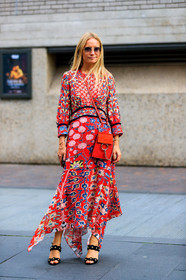 black shoes, chloé, floral, flowers, graphic dress, high heels, leather bag, leather shoes, printed dress, red bag, red dress, sunglasses, fashion week, frenchystyle, FW, jonathan paciullo, street style, LFW, LONDON, SPRING SUMMER 2019, SS 19, vertical, full length