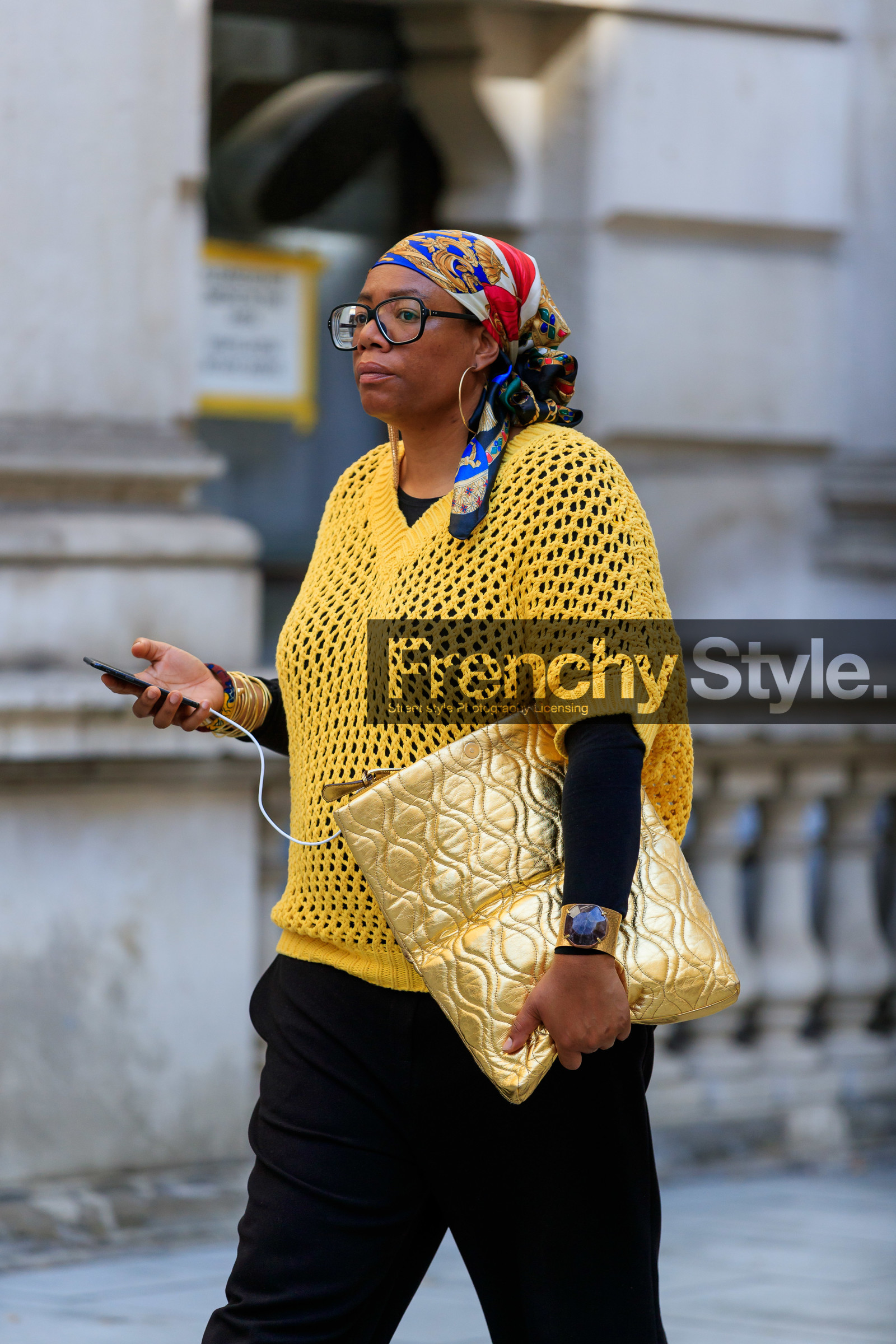 knit top, knitwear, yellow pullover, openwork pullover, hermes scarf, golden clutch, gold leather clutch, golden cuff, brown stone bracelet, fashion week, frenchystyle, FW, jonathan paciullo, street style, vertical, detail, atmosphere details