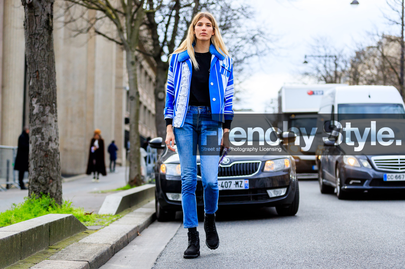 atmosphere details, AUTUMN WINTER 2017-2018, AW 17-18, black shoes, black sweater, blue denim, blue jacket, denim pants, FALL WINTER 2017-2018, fashion week, frenchystyle, full length, FW, FW 17-18, graphic jacket, horizontal, jeans, jonathan paciullo, leather shoes, PARIS, PFW, printed jacket, sarah harris, street style, trousers