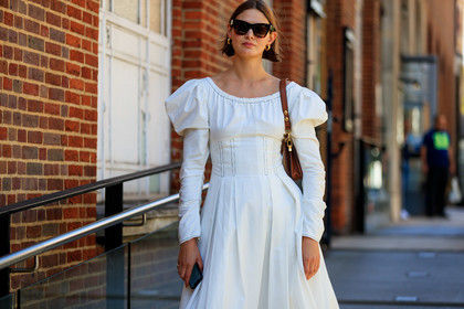 victoria sekrier, white dress, mid long dress, balloon sleeves, brown scale sunglasses, celine sunglasses, hoop earrings, golden earrings, long sleeves dress, brown leather bag, louis vuitton boots, fashion week, frenchystyle, FW, jonathan paciullo, street style, atmosphere details, horizontal, detail
