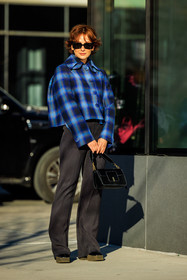 black pants, moon boots, black boots, chunky boots, cropped jacket, plaid jacket, puffy blue jacket, black sunglasses, pencil handbag, black handbag, short hair, alyssa coscarelli, street style, jonathan paciullo, FW, frenchystyle, fashion week, NYFW, NEW YORK, AUTUMN WINTER 2022-2023, FALL WINTER 2022_2023, FW 22-23, vertical, full length