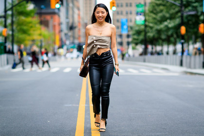 beige top, black pants, black shoes, brown bag, bustier top, high heels, leather bag, leather pants, leather shoes, pearls, trousers, yuyu zhangzou, street style, jonathan paciullo, FW, frenchystyle, fashion week, NYFW, NEW YORK, SPRING SUMMER 2019, SS 19, atmosphere details, horizontal, full length