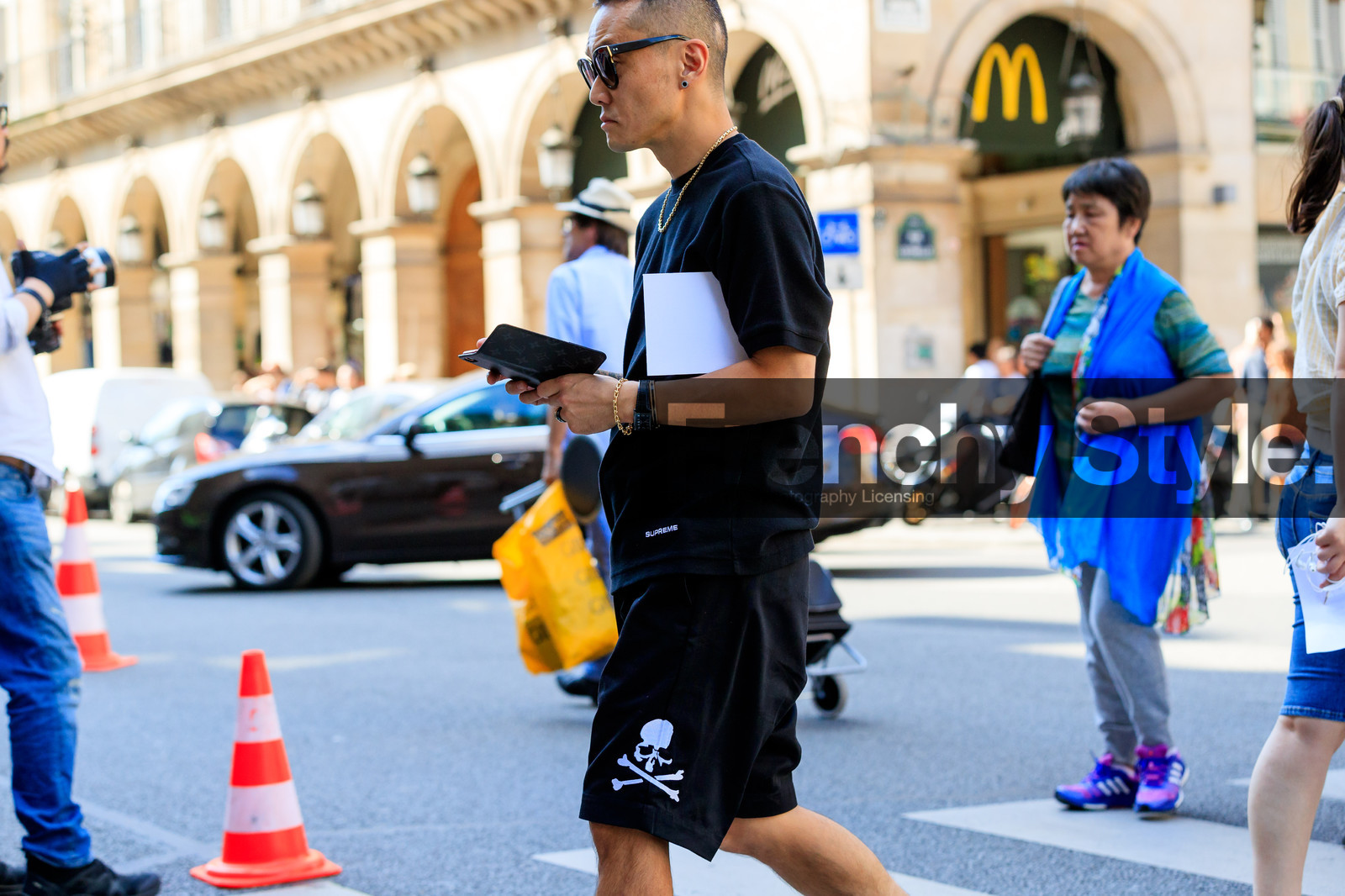 street style, jonathan paciullo, FW, frenchystyle, fashion week, PFW, PARIS, SPRING SUMMER 2019, SS 19, horizontal, atmosphere details, detail