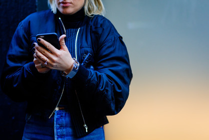 atmosphere details, AUTUMN WINTER 2017-2018, AW 17-18, blue denim, blue jacket, bomber jacket, denim pants, detail, FALL WINTER 2017-2018, fashion week, frenchystyle, FW, FW 17-18, horizontal, iphone, jeans, jonathan paciullo, NEW YORK, NYFW, rings, street style, trousers