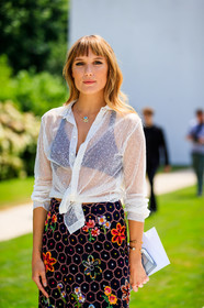 black bra, bracelet, graphic skirt, printed skirt, see through, white shirt, fashion week, frenchystyle, FW, jonathan paciullo, street style, PFW, PARIS, vertical, detail, atmosphere details, AUTUMN WINTER 2018-2019, FALL WINTER 2018-2019, FW 18-19, ana girardot