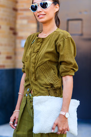 atmosphere details, detail, fashion week, frenchystyle, fur bag, FW, green jacket, green pants, jonathan paciullo, NEW YORK, NYFW, SPRING SUMMER 2018, SS 18, street style, sunglasses, vertical, watch, white bag