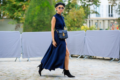 atmosphere details, beret, black bag, black hat, black shoes, blue dress, caro daur, choker, christian dior, earrings, fashion week, frenchystyle, full length, FW, graphic bag, high heels, horizontal, jonathan paciullo, leather bag, leather shoes, necklace, PARIS, PFW, SPRING SUMMER 2018, SS 18, street style, sunglasses