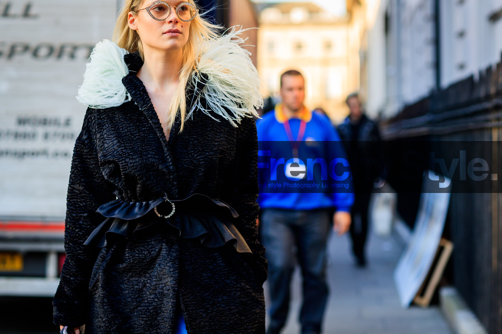 atmosphere details, AUTUMN WINTER 2017-2018, AW 17-18, belted coat, black belt, black coat, detail, FALL WINTER 2017-2018, fashion week, feathers, frenchystyle, fun sunglasses, fur collar, FW, FW 17-18, horizontal, jonathan paciullo, LFW, LONDON, street style, sunglasses