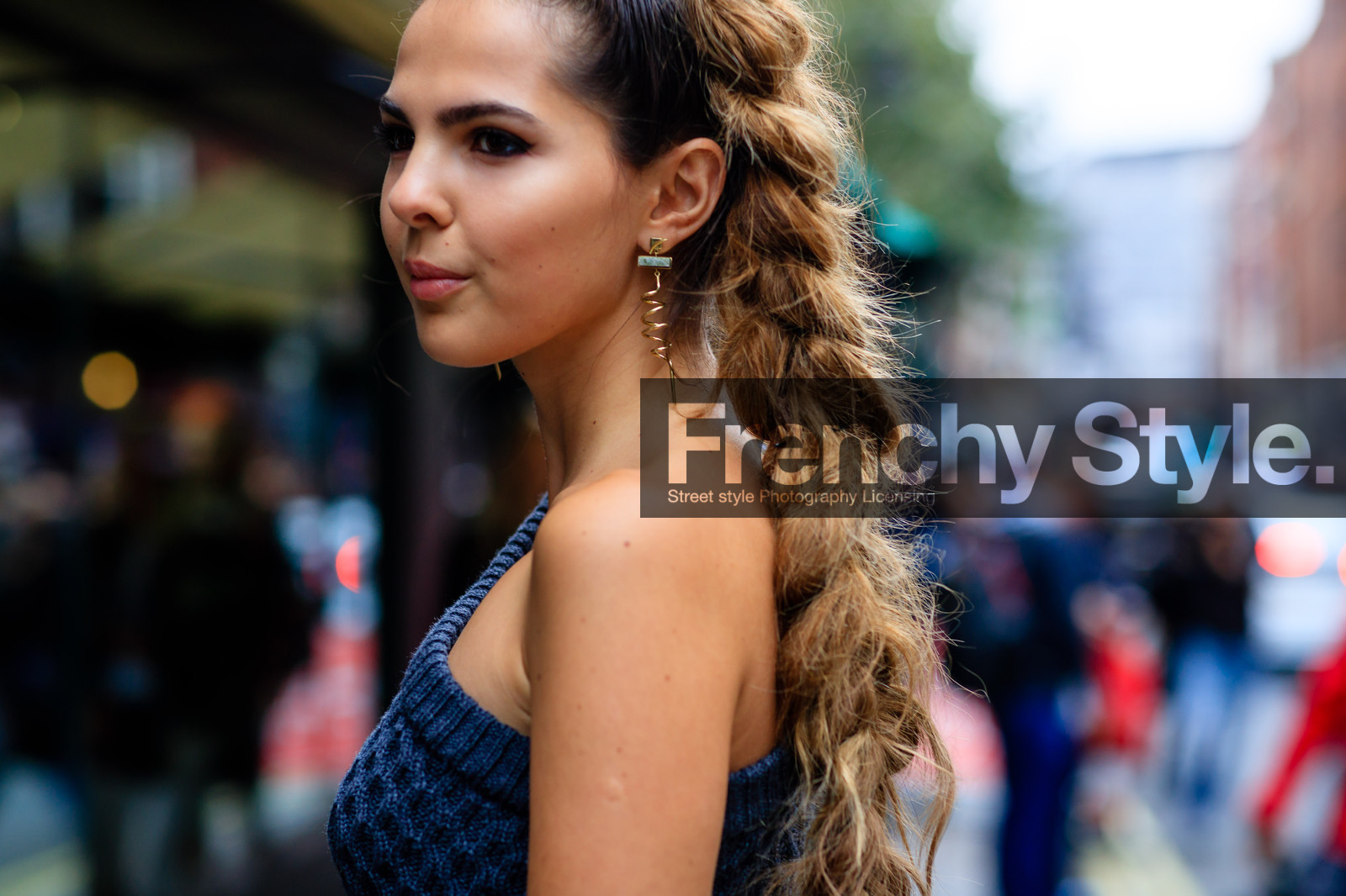asymetric, atmosphere details, blue sweater, braids, detail, doina ciobanu, earrings, fashion week, frenchystyle, FW, horizontal, jonathan paciullo, LFW, LONDON, one shoulder, SPRING SUMMER 2017, SS 17, street style, woman