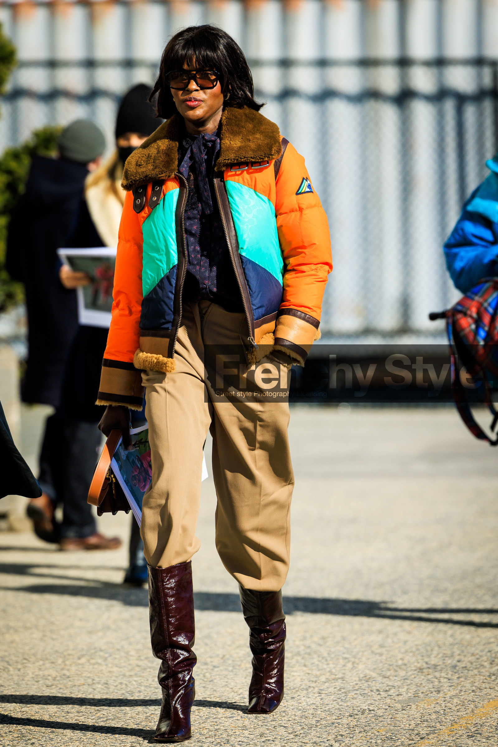 puffy coat, beige baggy pants, burgundy boots, pattent heeled boots, flowered shirt, purple shirt, printed shirt, multicolored jacket, multicolor winter jacket, sunglasses, black handbag, fashion week, frenchystyle, FW, jonathan paciullo, street style, NYFW, NEW YORK, AUTUMN WINTER 2022-2023, FALL WINTER 2022_2023, FW 22-23, vertical, full length