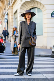beatrice gutu, blazer, brown bag, grey hat, grey jacket, grey pants, grey suit, leather bag, leather shoes, trousers, white shoes, fashion week, frenchystyle, FW, jonathan paciullo, street style, PFW, PARIS, AUTUMN WINTER 2019-2020, AW 19-20, FALL WINTER 2019-2020, FW 19-20, vertical, full length