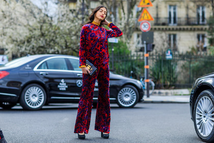 atmosphere details, AUTUMN WINTER 2016-2017, AW 16-17, black heels, black shoes, brown clutch, embroidered pants, embroidered top, FALL WINTER 2016-2017, fashion week, floral, flower, frenchystyle, full length, FW, FW 16-17, high heels, horizontal, jonathan paciullo, leather clutch, louis vuitton, monogram, PARIS, PFW, printed clutch, printed pants, printed top, red pants, red top, street style, trousers, velvet
