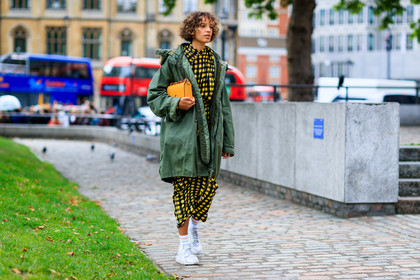 atmosphere details, checked dress, fashion week, frenchystyle, full length, FW, graphic dress, green jacket, horizontal, jonathan paciullo, leather bag, LFW, LONDON, plaid, printed dress, SPRING SUMMER 2018, SS 18, street style, white sneakers, white socks, yellow bag, yellow dress