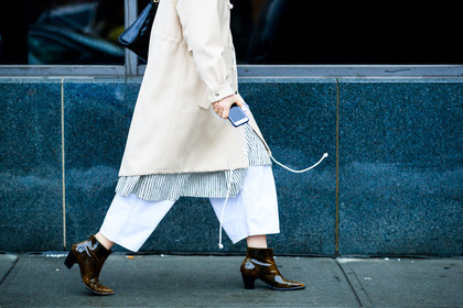 atmosphere details, AUTUMN WINTER 2017-2018, AW 17-18, brown boots, christine barberich, detail, FALL WINTER 2017-2018, fashion week, frenchystyle, FW, FW 17-18, horizontal, jonathan paciullo, leather boots, NEW YORK, NYFW, street style, trousers, white coat, white pants, wide pants