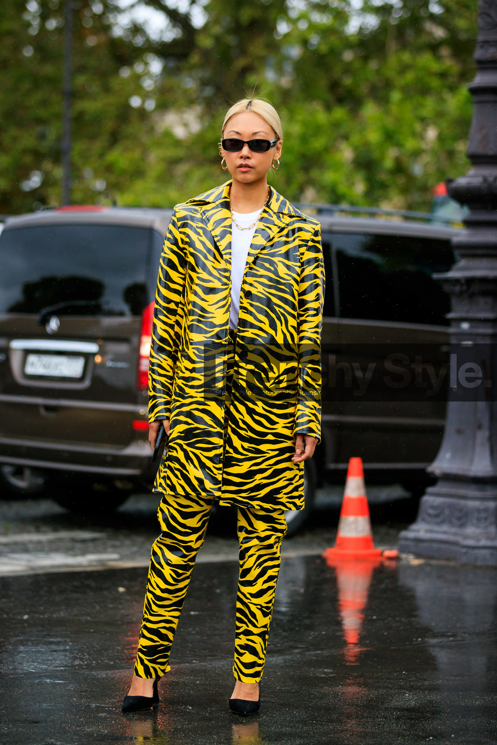 vanessa hong, yellow jacket, yellow pants, animal print jacket, animal print pants, striped jacket, striped pants, vinyl jacket, vinyl pants, hoop earrings, multi earrings, golden earrings, black sunglasses, small sunglasses, big chain necklace, golden necklace, black suede shoes, sharp end shoes, PARIS, PFW, SPRING SUMMER 2020, SS 20, fashion week, frenchystyle, FW, jonathan paciullo, street style, vertical, full length