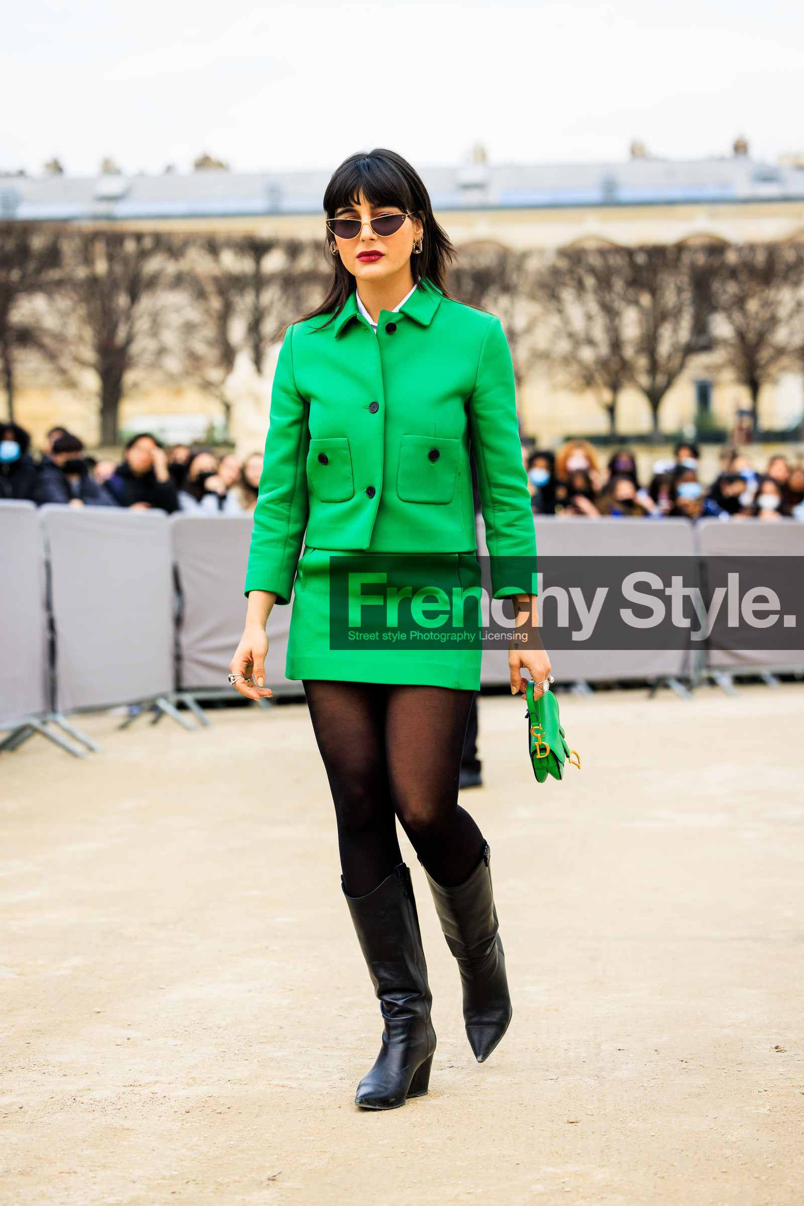 black sheer stockings, black booots, black sunglasses, green look, red lips, dior, mini saddle bag, dior bag, green skirt, mini skirt, green buttoned jacket, maria bernad, fashion week, frenchystyle, FW, jonathan paciullo, street style, AUTUMN WINTER 2022-2023, FALL WINTER 2022_2023, FW 22-23, PFW, PARIS, vertical, full length, green bag