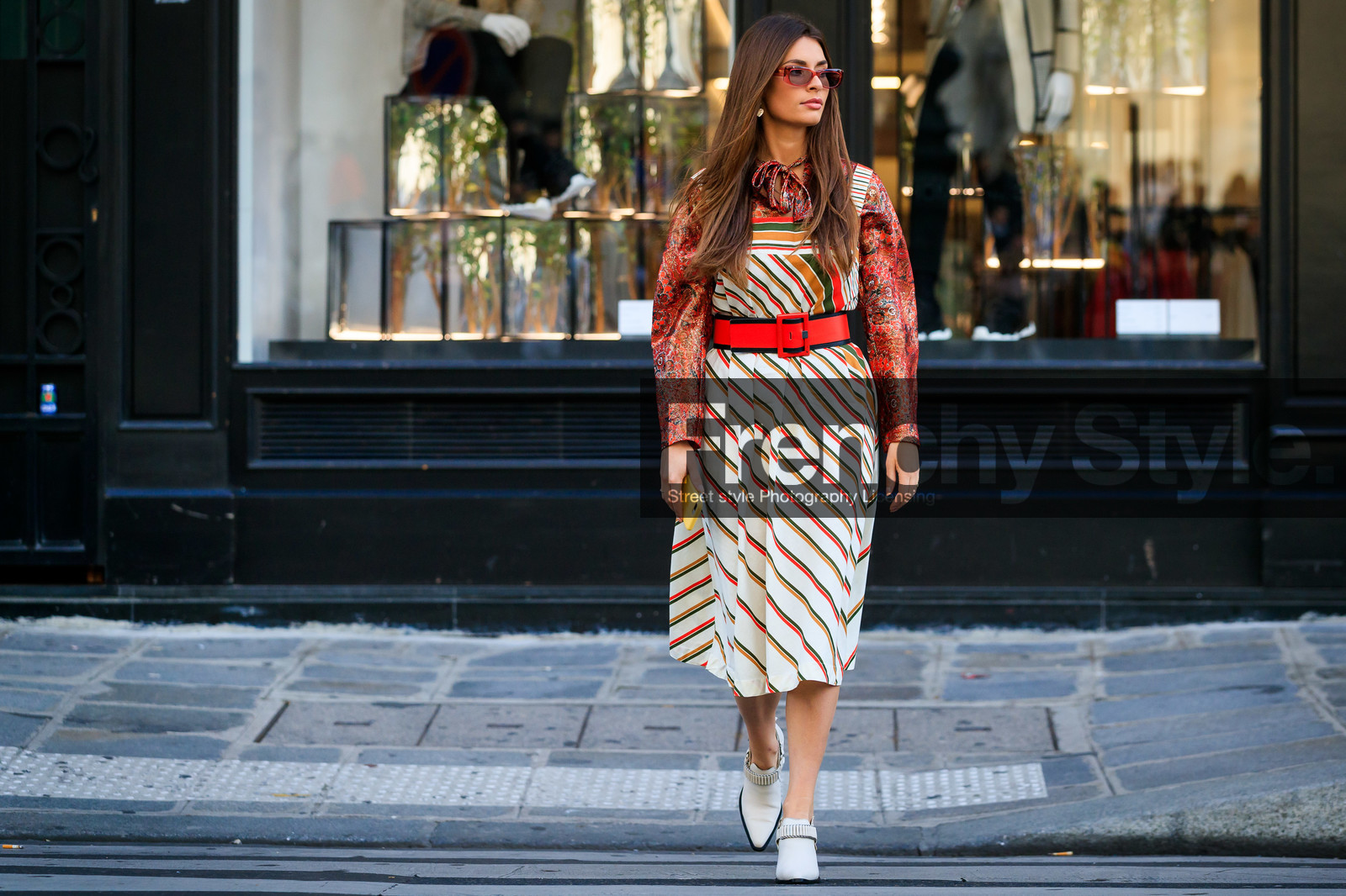 red blouse, red dress, red belt, red sunglasses, red leather belt, belted dress, sleeveless dress, striped dress, lavalliere collar, lurex blouse, cachemere printed blouse, white dress, green dress, orange dress, mid long dress, white leather boots, white leather shoes, low boots, low cowboy boots, floral printed blouse, PARIS, PFW, SPRING SUMMER 2020, SS 20, fashion week, frenchystyle, FW, jonathan paciullo, street style, horizontal, atmosphere details, full length