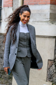 white jacket, black jacket, black top, black pants, white pants, white top, white pullover, turtleneck pullover, turtleneck top, strapless top, checked jacket, checked pants, checked top, houndstooth printed jacket, houndstooth printed look, houndstooth printed pants, houndstooth printed top, button top, grey jacket, grey pants, grey top, fashion week, frenchystyle, FW, jonathan paciullo, street style, PFW, PARIS, vertical, atmosphere details, detail