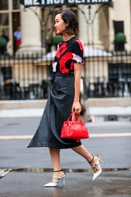 AUTUMN WINTER 2016-2017, AW 16-17, black, black skirt, black top, Chriselle Lim, FALL WINTER 2016-2017, fashion week, frenchystyle, full length, FW, FW 16-17, HAUTE COUTURE, high heels, jonathan paciullo, leather bag, leather shoes, MENSWEAR, PARIS, PFW, printed top, red, red bag, street style, vertical, white, white shoes