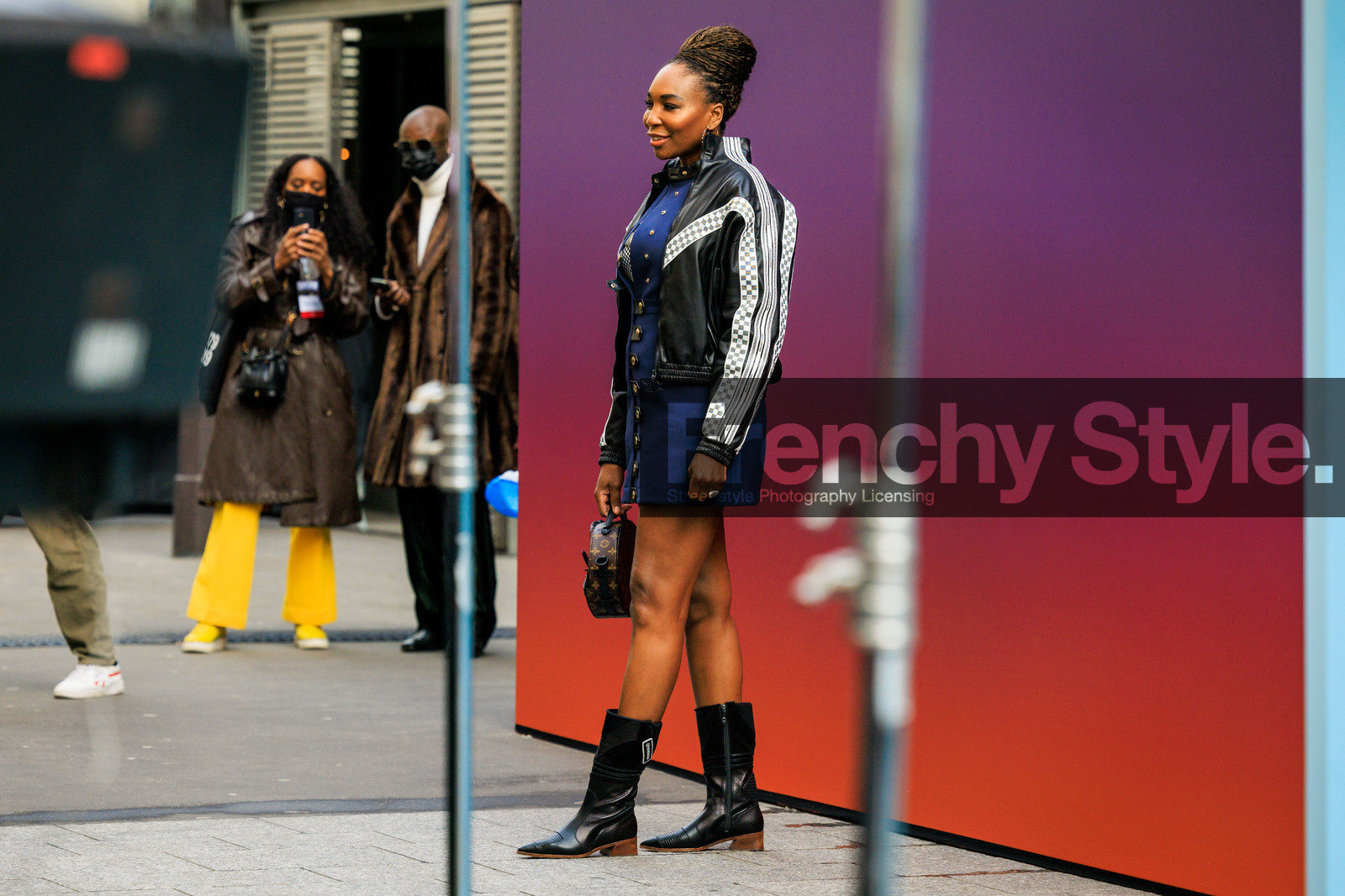 louis vuitton, checkered jacket, leather jacket, biker jacket, black jacket, blue dress, mini dress, buttoned dress, dark blue dress, golden loops, louis vuitton bag, monogram bag, black boots, louis vuitton boots, fashion week, frenchystyle, FW, jonathan paciullo, street style, PFW, PARIS, menswear, FALL WINTER 2022-2023, AUTUMN WINTER 2022-2023, FW 22-23, full length, horizontal