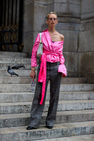 black shoes, checked, grey pants, leather bag, leather shoes, off the shoulder, pink shirt, plaid, sunglasses, trousers, white bag, fashion week, frenchystyle, FW, jonathan paciullo, street style, PFW, PARIS, vertical, full length, model, AUTUMN WINTER 2018-2019, FALL WINTER 2018-2019, FW 18-19, lili sumner