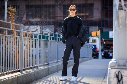 black jacket, black pants, black sweater, down jacket, leather shoes, nike, sunglasses, tone on tone, total look black, trousers, white sneakers, fashion week, frenchystyle, FW, jonathan paciullo, street style, NYFW, NEW YORK, AUTUMN WINTER 2018-2019, AW 18-19, FALL WINTER 2018-2019, FW 18-19, atmosphere details, horizontal, full length, model