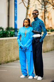 sky blue suit, full blue look, white sneakers, couple, blue gloves, braids, white sunglasses, printed turtleneck, blue turtleneck, black pants, cut out blazer, candace marie, fashion week, frenchystyle, FW, jonathan paciullo, street style, AUTUMN WINTER 2022-2023, FALL WINTER 2022_2023, FW 22-23, PFW, PARIS, vertical, full length, crossbody bag, black and white bag