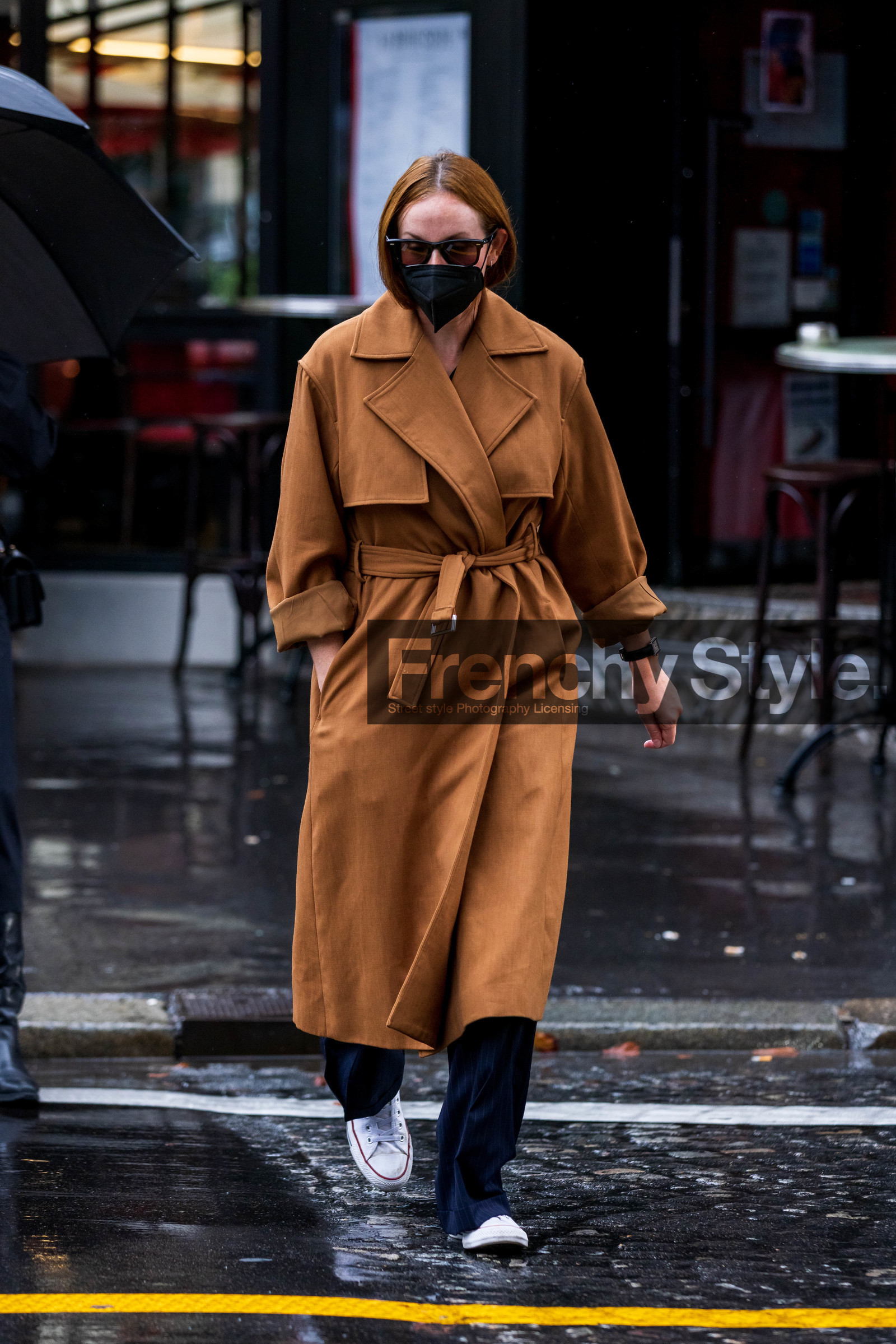 black pants, camel trenchcoat, converse, facial mask, pants, sunglasses, trenchcoat, white converse, fashion week, frenchystyle, FW, jonathan paciullo, street style, PFW, PARIS, SPRING SUMMER 2022, SS 22, vertical, full length