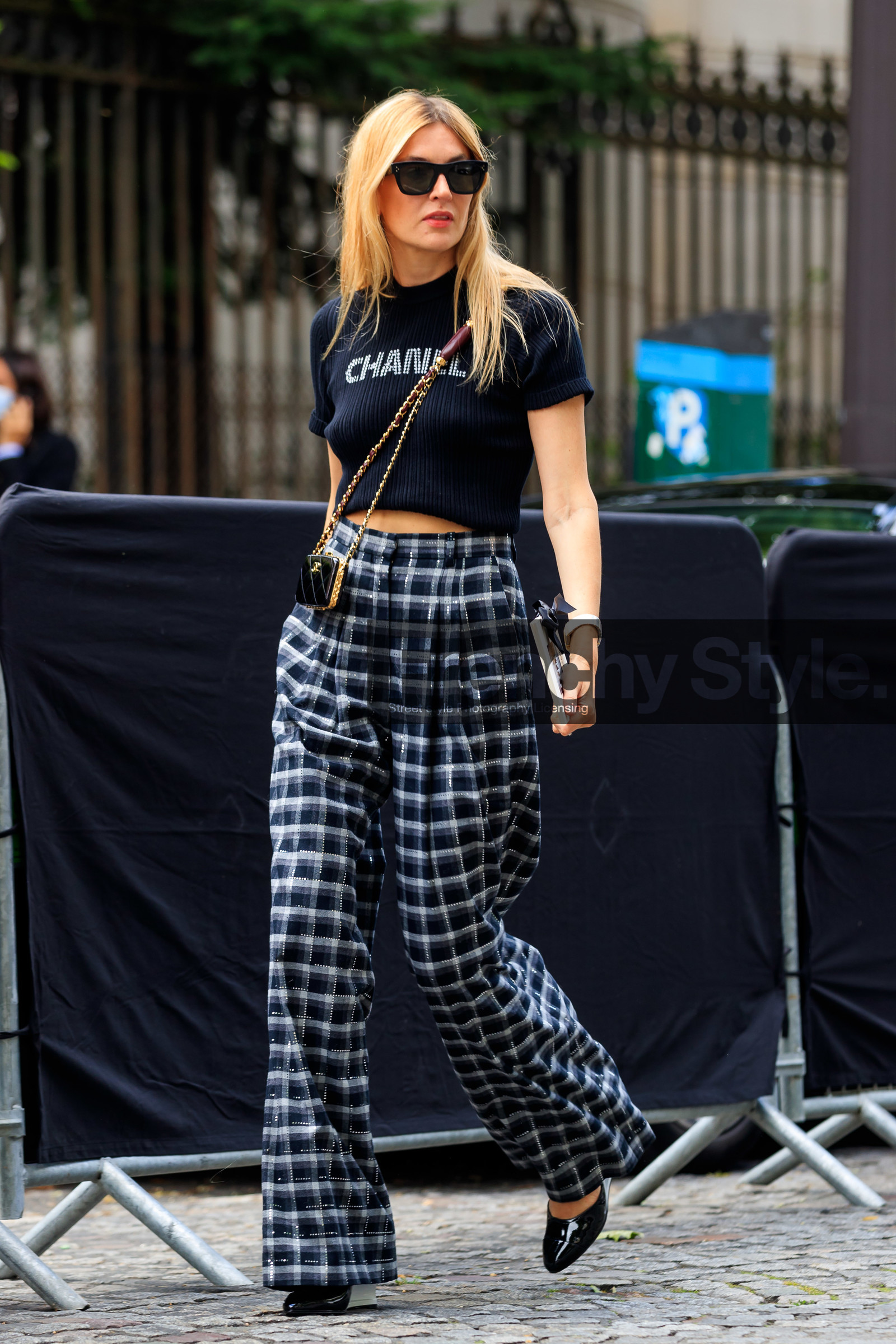 chanel t-shirt, chanel total look, chanel pants, chanel bag, black t-shirt, black top, black pants, cropped top, strassed top, strassed pants, checked pants, grey pants, high waist pants, loose pants, carrot pants, crossbody bag, black leather bag, quilted bag, multi bag, mini bag, golden chain strap bag, chain strap bag, black sunglasses, celine sunglasses, letter printed t-shirt, letter printed top, letter embroidered top, letter embroidered t-shirt, camille charriere, fashion week, frenchystyle, FW, jonathan paciullo, street style, PFW, PARIS, AUTUMN WINTER 2021-2022, FALL WINTER 2021-2022, FW 21-22, vertical, full length