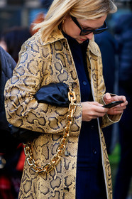 black dress, black leather bag, light beige leather jacket, animal skin jacket, golden chain strap bag, fashion week, frenchystyle, FW, jonathan paciullo, street style, LFW, LONDON, AUTUMN WINTER 2020-2021, FALL WINTER 2020-2021, FW 20-21, vertical, atmosphere details, detail