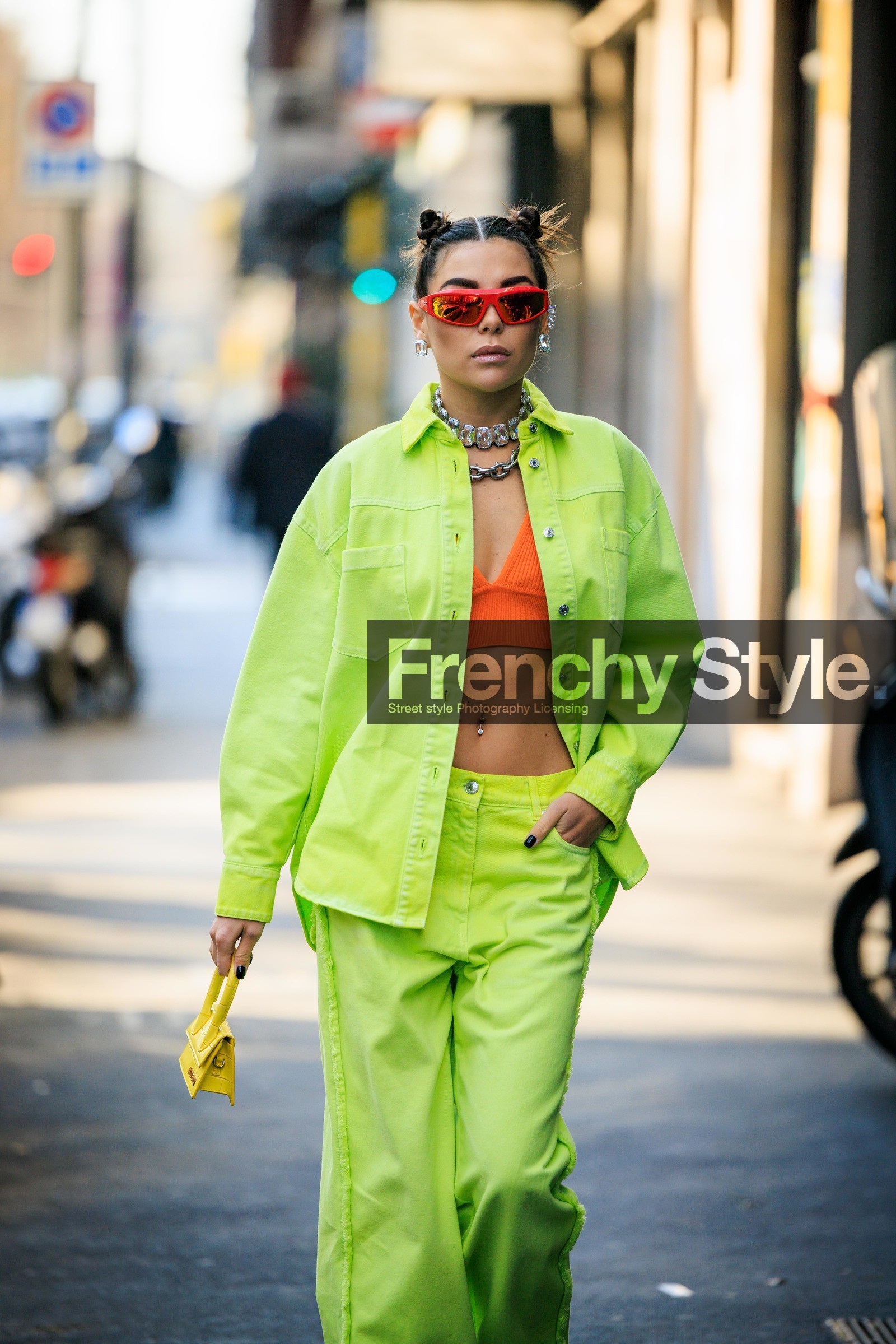 red sunglasses, silver choker, studs choker, hair bows, 90S look, green suit, fluo green look, denim look, orange top, chiquito bag, yellow mini bag, jacquemus mini bag, karina nigay, fashion week, frenchystyle, FW, jonathan paciullo, street style, vertical, atmosphere details, detail