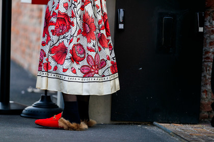 floral, flowers, fur shoes, graphic skirt, gucci, leather shoes, loafers, printed skirt, red shoes, white skirt, fashion week, frenchystyle, FW, jonathan paciullo, street style, MFW, MILAN, AUTUMN WINTER 2019-2020, AW 19-20, FALL WINTER 2019-2020, FW 19-20, atmosphere details, detail, horizontal
