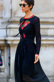 yasmin sewell, black dress, jacquard top, green top, pink top, openwork dress, knot details, knoted dress, mid long dress, long sleeves dress, fashion week, frenchystyle, FW, jonathan paciullo, street style, vertical, detail, atmosphere details
