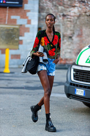 floral printed blouse, low necked blouse, black blouse, red blouse, denim, denim shorts, floral embroidered shorts, black leather boots, zipped boots, big sole boots, flat boots, low boots, fashion week, frenchystyle, FW, jonathan paciullo, street style, MFW, MILAN, SPRING SUMMER 2021, SS 21, vertical, full length, model