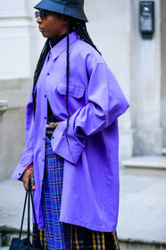 black hat, braids, bucket hat, checked, graphic skirt, oversize, plaid, pleated skirt, printed skirt, purple shirt, purple skirt, sunglasses, fashion week, frenchystyle, FW, jonathan paciullo, street style, LFW, LONDON, AUTUMN WINTER 2019-2020, AW 19-20, FW 19-20, FALL WINTER 2019-2020, vertical, atmosphere details, detail