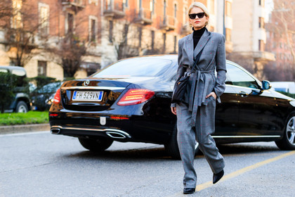 black bag, black shoes, black turtleneck, grey jacket, grey pants, grey suit, leather bag, leather shoes, prada, sunglasses, trousers, fashion week, frenchystyle, FW, jonathan paciullo, street style, MFW, MILAN, AUTUMN WINTER 2018-2019, FALL WINTER 2018-2019, FW 18-19, horizontal, atmosphere details, full length, caro daur