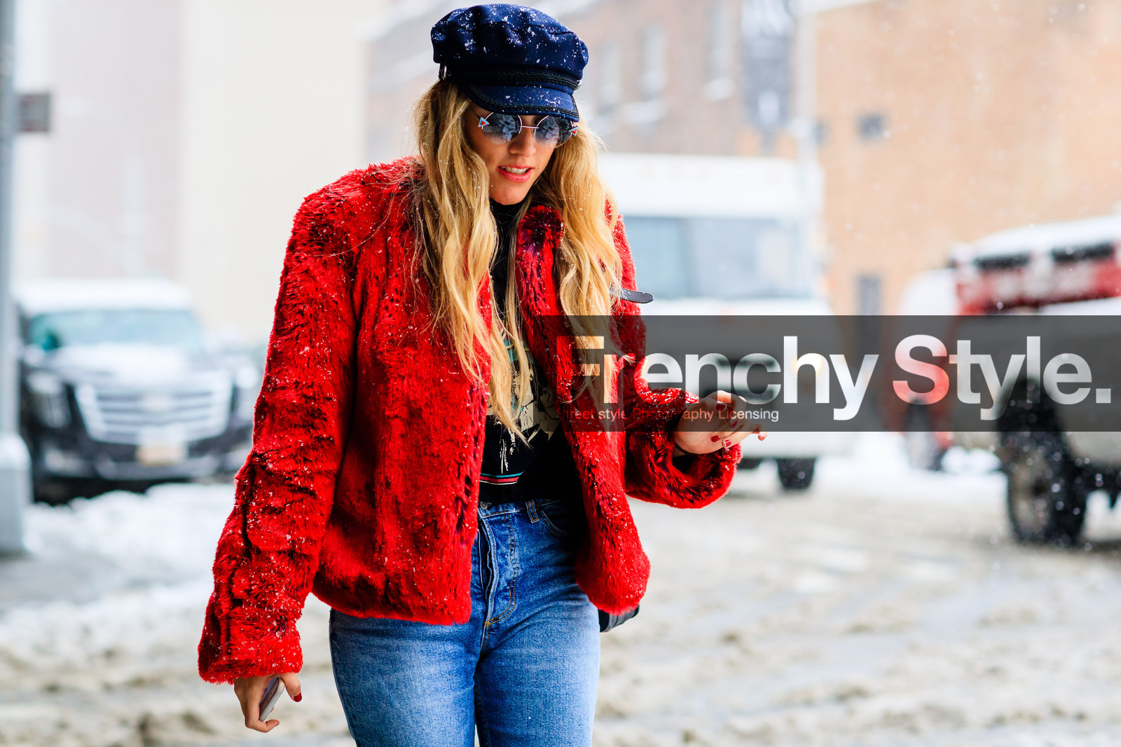 atmosphere details, AUTUMN WINTER 2017-2018, AW 17-18, beret, blue denim, denim pants, detail, FALL WINTER 2017-2018, fashion week, frenchystyle, fur jacket, FW, FW 17-18, horizontal, jeans, jonathan paciullo, NEW YORK, NYFW, red fur, red jacket, street style, sunglasses, trousers