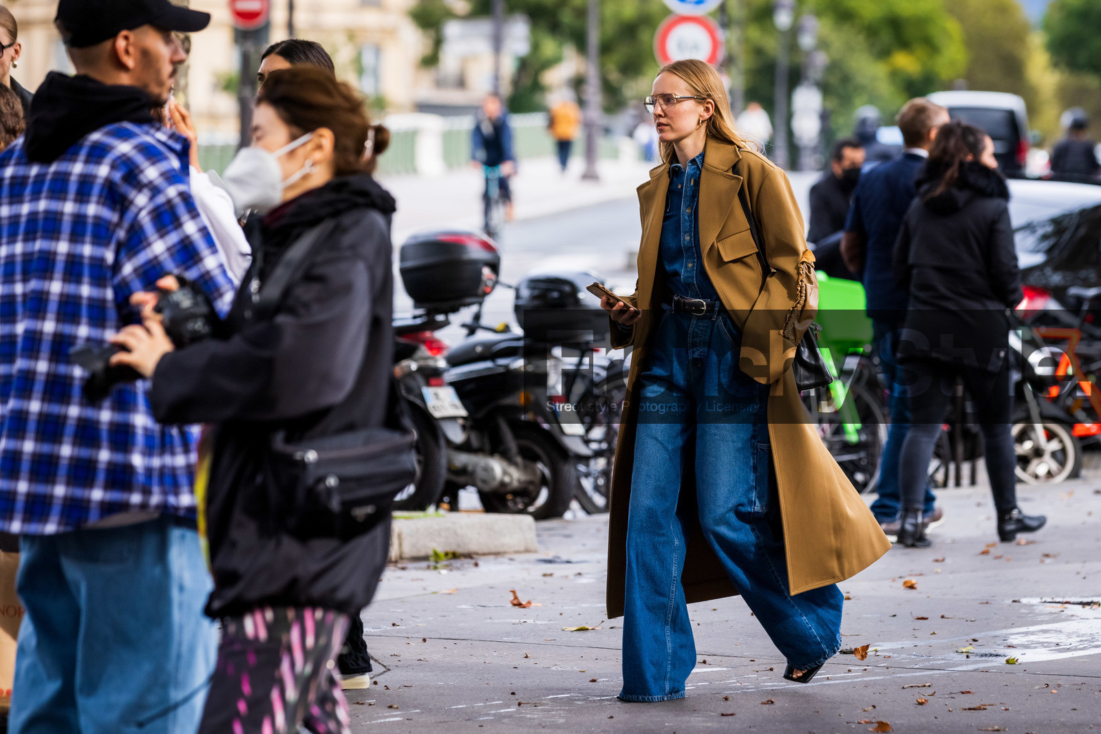Alex Carl, belt, black belt, blue denim, blue jean, blue jean shirt, camel trenchcoat, denim, denim pants, denim shirt, glasses, leather belt, trenchcoat, fashion week, frenchystyle, FW, jonathan paciullo, street style, PFW, PARIS, SPRING SUMMER 2022, SS 22, atmosphere details, full length, horizontal