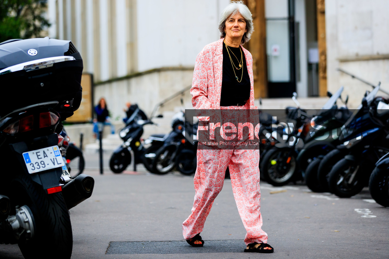 pink jacket, pink pants, pink suits, floral printed jacket, floral printed pants, floral printed suits, golden necklace, long necklace, stone necklace, black sandals, rope sandals, flat sandals, nomadic state of mind sandals, loose pants, medal necklace, sophie fontanel, fashion week, frenchystyle, FW, jonathan paciullo, street style, PFW, PARIS, SPRING SUMMER 2022, SS 22, horizontal, atmosphere details, full length