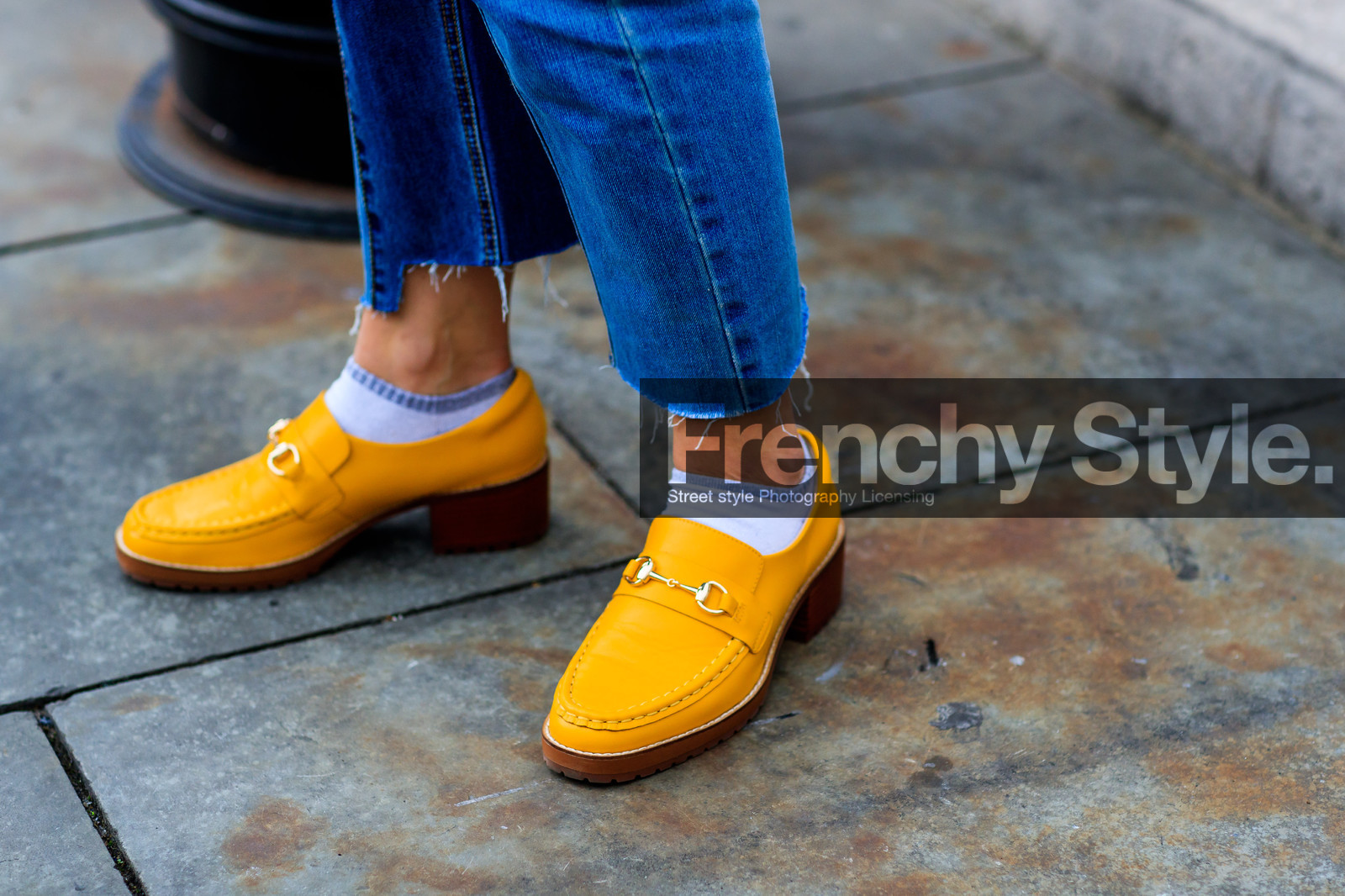 atmosphere details, blue denim, denim pants, detail, fashion week, frenchystyle, FW, gucci, horizontal, jeans, jonathan paciullo, leather shoes, LFW, LONDON, SPRING SUMMER 2018, SS 18, street style, trousers, yellow shoes